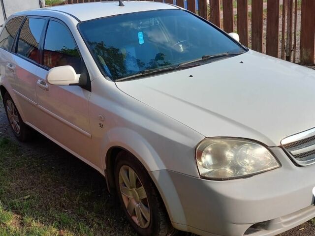 Белый Шевроле Лачетти, объемом двигателя 0 л и пробегом 190 тыс. км за 2500 $, фото 2 на Automoto.ua