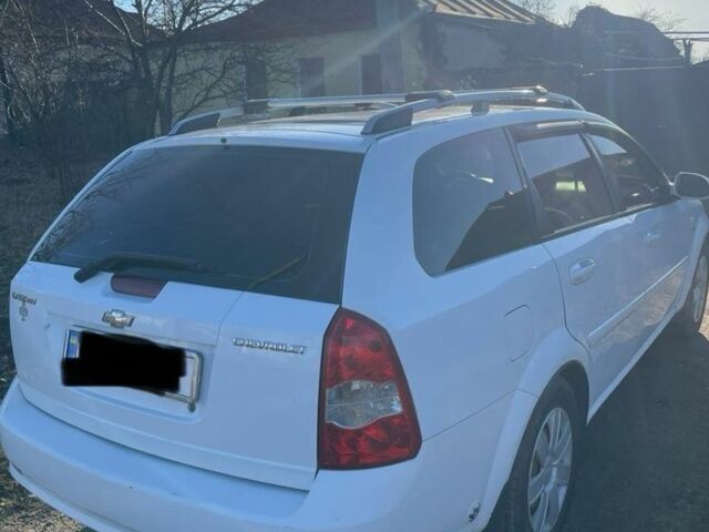 Белый Шевроле Лачетти, объемом двигателя 1.8 л и пробегом 295 тыс. км за 3400 $, фото 3 на Automoto.ua