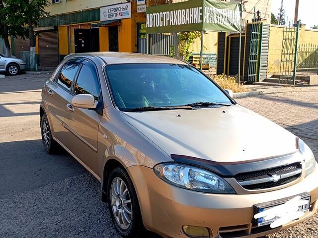 Бежевий Шевроле Лачетті, об'ємом двигуна 1.8 л та пробігом 0 тис. км за 3500 $, фото 1 на Automoto.ua