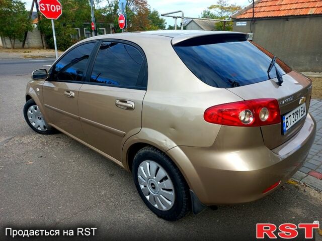 Бежевый Шевроле Лачетти, объемом двигателя 1.8 л и пробегом 230 тыс. км за 3400 $, фото 1 на Automoto.ua