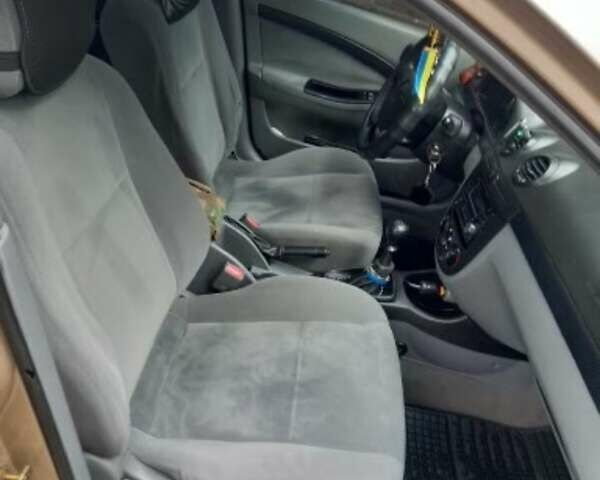 Бежевый Шевроле Лачетти, объемом двигателя 1.6 л и пробегом 354 тыс. км за 3800 $, фото 12 на Automoto.ua