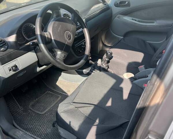 Бежевий Шевроле Лачетті, об'ємом двигуна 1.6 л та пробігом 230 тис. км за 3500 $, фото 2 на Automoto.ua