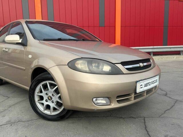 Бежевий Шевроле Лачетті, об'ємом двигуна 0 л та пробігом 216 тис. км за 3990 $, фото 1 на Automoto.ua