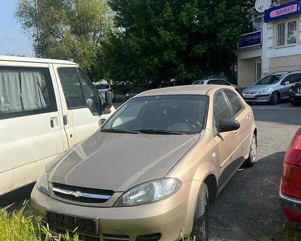 Бежевий Шевроле Лачетті, об'ємом двигуна 1.6 л та пробігом 230 тис. км за 3500 $, фото 3 на Automoto.ua