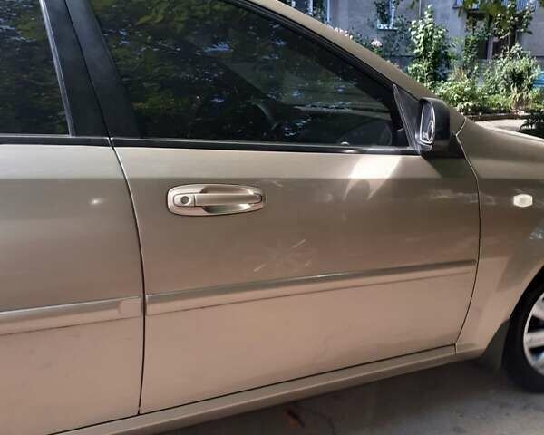 Бежевый Шевроле Лачетти, объемом двигателя 1.6 л и пробегом 200 тыс. км за 4400 $, фото 12 на Automoto.ua