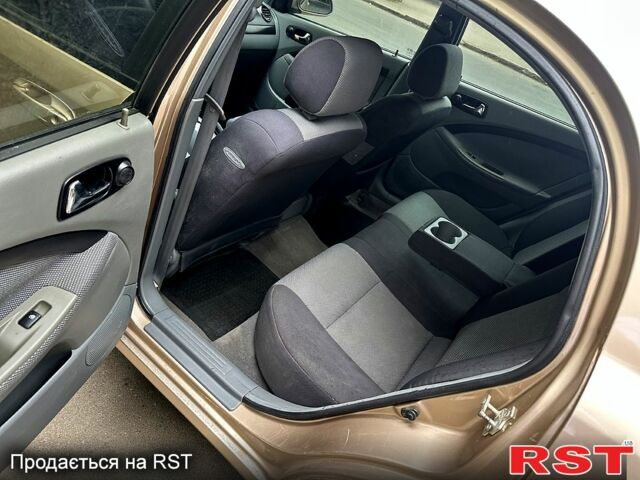 Бежевий Шевроле Лачетті, об'ємом двигуна 1.8 л та пробігом 0 тис. км за 3700 $, фото 5 на Automoto.ua