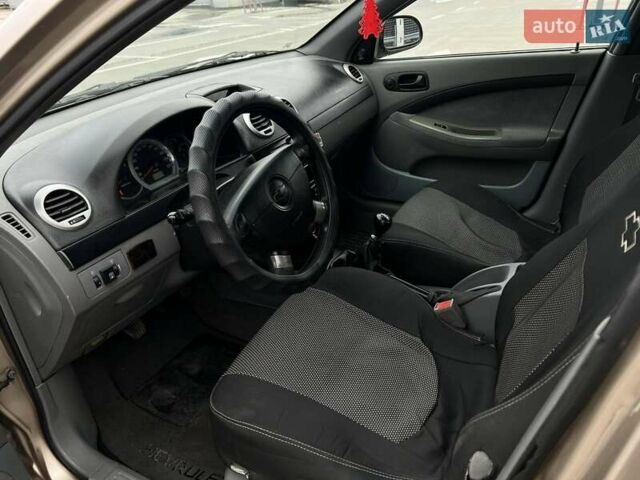 Бежевый Шевроле Лачетти, объемом двигателя 1.6 л и пробегом 267 тыс. км за 3500 $, фото 11 на Automoto.ua