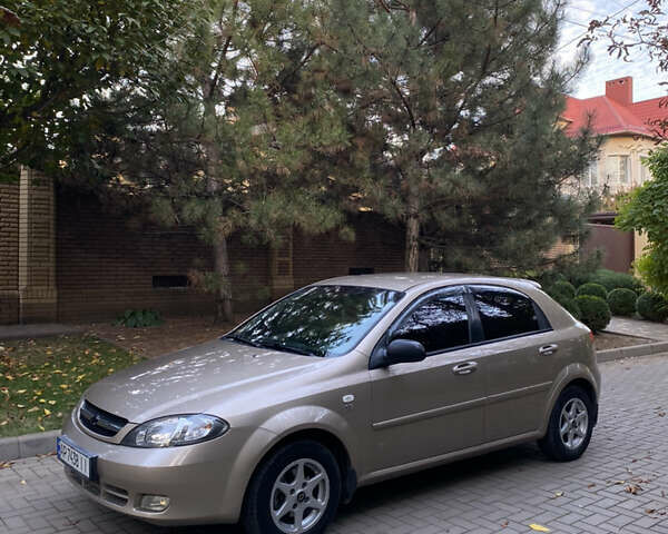 Бежевый Шевроле Лачетти, объемом двигателя 1.6 л и пробегом 134 тыс. км за 4600 $, фото 1 на Automoto.ua