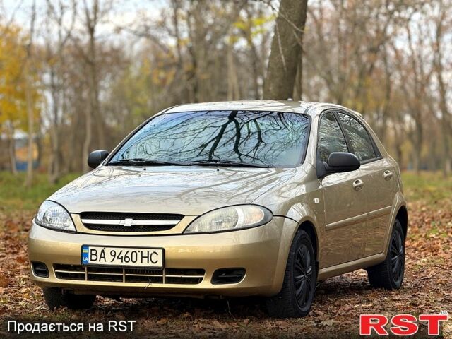 Бежевий Шевроле Лачетті, об'ємом двигуна 1.6 л та пробігом 215 тис. км за 3999 $, фото 2 на Automoto.ua