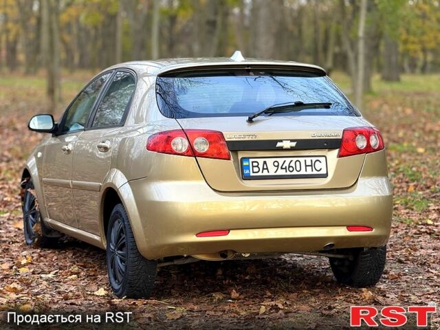 Бежевый Шевроле Лачетти, объемом двигателя 1.6 л и пробегом 215 тыс. км за 3999 $, фото 3 на Automoto.ua