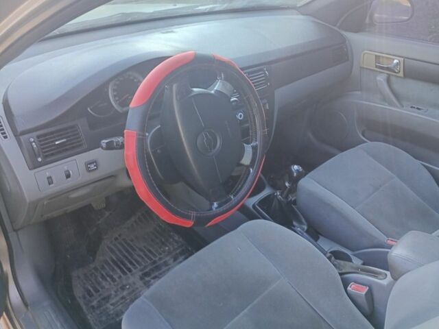 Бежевый Шевроле Лачетти, объемом двигателя 1.8 л и пробегом 300 тыс. км за 1600 $, фото 5 на Automoto.ua