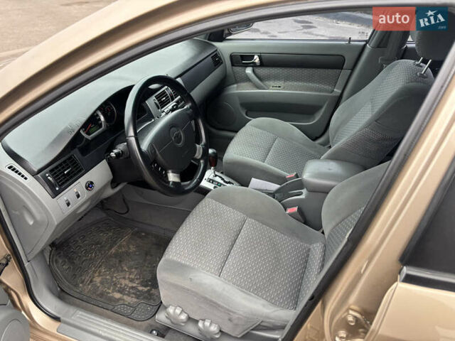 Бежевый Шевроле Лачетти, объемом двигателя 1.8 л и пробегом 170 тыс. км за 3999 $, фото 5 на Automoto.ua