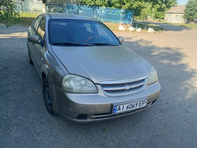 Бежевый Шевроле Лачетти, объемом двигателя 1.8 л и пробегом 300 тыс. км за 1600 $, фото 1 на Automoto.ua