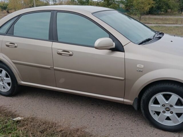 Бежевий Шевроле Лачетті, об'ємом двигуна 1.8 л та пробігом 181 тис. км за 3900 $, фото 2 на Automoto.ua