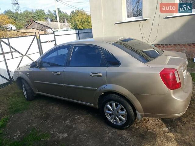 Бежевый Шевроле Лачетти, объемом двигателя 1.8 л и пробегом 315 тыс. км за 3700 $, фото 3 на Automoto.ua