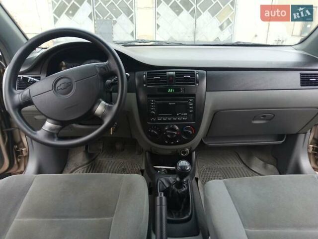 Бежевый Шевроле Лачетти, объемом двигателя 1.6 л и пробегом 183 тыс. км за 3500 $, фото 5 на Automoto.ua