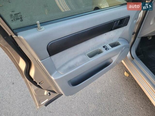 Бежевый Шевроле Лачетти, объемом двигателя 1.6 л и пробегом 195 тыс. км за 3300 $, фото 7 на Automoto.ua