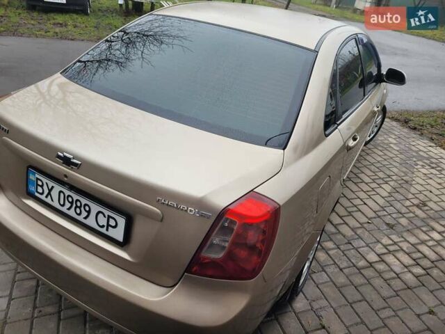 Бежевый Шевроле Лачетти, объемом двигателя 1.6 л и пробегом 195 тыс. км за 3100 $, фото 3 на Automoto.ua