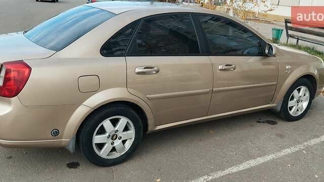 Бежевый Шевроле Лачетти, объемом двигателя 1.8 л и пробегом 257 тыс. км за 4100 $, фото 2 на Automoto.ua