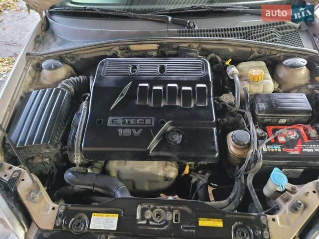 Бежевый Шевроле Лачетти, объемом двигателя 1.6 л и пробегом 195 тыс. км за 3100 $, фото 11 на Automoto.ua