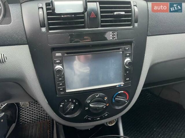 Бежевий Шевроле Лачетті, об'ємом двигуна 1.8 л та пробігом 212 тис. км за 4200 $, фото 2 на Automoto.ua