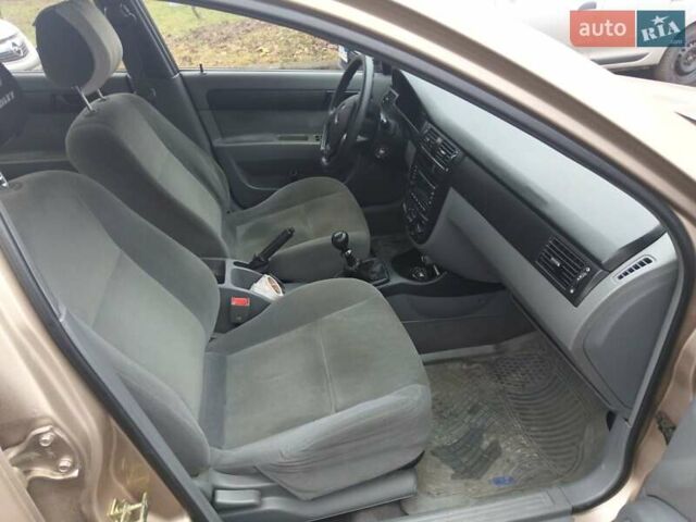 Бежевый Шевроле Лачетти, объемом двигателя 1.6 л и пробегом 183 тыс. км за 3500 $, фото 6 на Automoto.ua