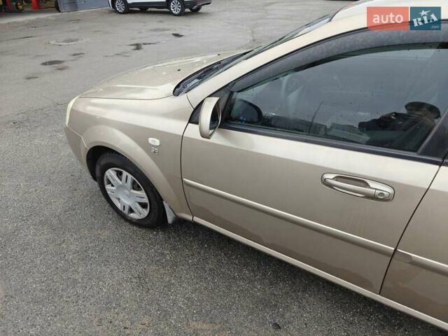 Шевроле Лачетти 2005 в Киеве на Automoto.ua Бежевый Шевроле Лачетти, объемом двигателя 1.6 л и пробегом 283 тыс. км за 4000 $, фото 3 на Automoto.ua
