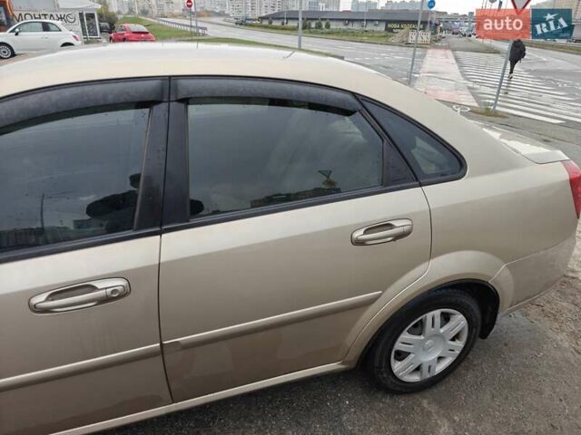 Шевроле Лачетти 2005 в Киеве на Automoto.ua Бежевый Шевроле Лачетти, объемом двигателя 1.6 л и пробегом 283 тыс. км за 4000 $, фото 1 на Automoto.ua