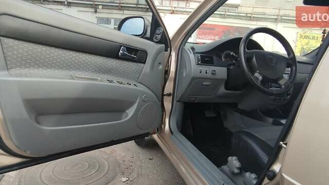 Бежевый Шевроле Лачетти, объемом двигателя 1.8 л и пробегом 257 тыс. км за 4100 $, фото 9 на Automoto.ua