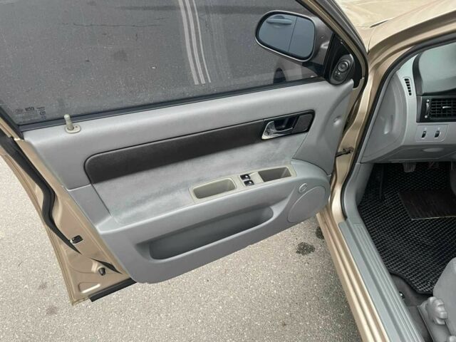 Бежевый Шевроле Лачетти, объемом двигателя 1.8 л и пробегом 212 тыс. км за 4200 $, фото 16 на Automoto.ua