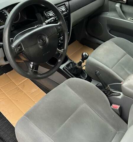 Бежевый Шевроле Лачетти, объемом двигателя 1.8 л и пробегом 267 тыс. км за 3200 $, фото 4 на Automoto.ua