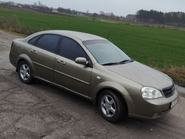 Бежевий Шевроле Лачетті, об'ємом двигуна 1.6 л та пробігом 280 тис. км за 3200 $, фото 2 на Automoto.ua