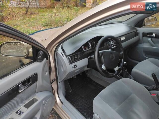 Бежевый Шевроле Лачетти, объемом двигателя 1.8 л и пробегом 212 тыс. км за 3700 $, фото 11 на Automoto.ua
