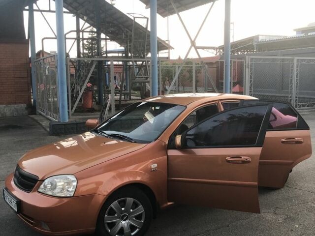 Бежевый Шевроле Лачетти, объемом двигателя 1.8 л и пробегом 280 тыс. км за 4000 $, фото 1 на Automoto.ua