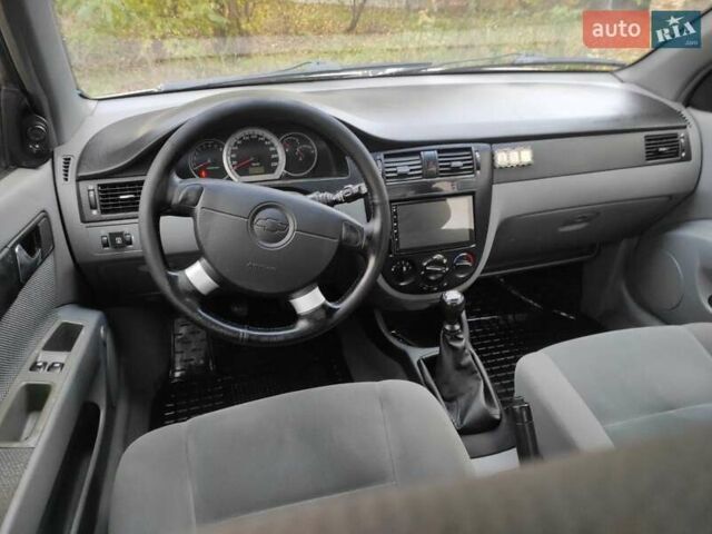 Бежевый Шевроле Лачетти, объемом двигателя 1.8 л и пробегом 212 тыс. км за 3700 $, фото 10 на Automoto.ua