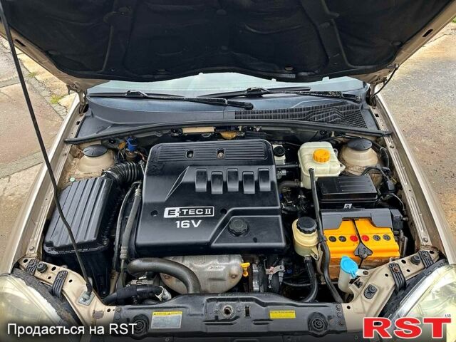 Бежевий Шевроле Лачетті, об'ємом двигуна 1.6 л та пробігом 225 тис. км за 3700 $, фото 7 на Automoto.ua