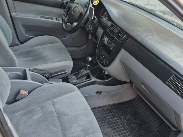 Бежевый Шевроле Лачетти, объемом двигателя 0 л и пробегом 283 тыс. км за 3500 $, фото 6 на Automoto.ua