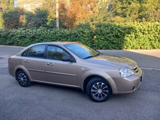 Бежевый Шевроле Лачетти, объемом двигателя 1.6 л и пробегом 315 тыс. км за 3600 $, фото 4 на Automoto.ua