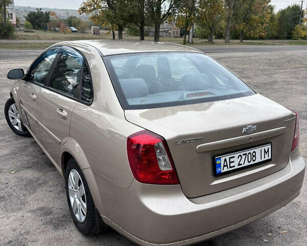 Бежевый Шевроле Лачетти, объемом двигателя 1.8 л и пробегом 250 тыс. км за 4999 $, фото 3 на Automoto.ua