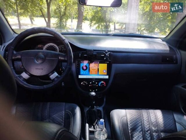 Бежевый Шевроле Лачетти, объемом двигателя 1.8 л и пробегом 282 тыс. км за 3800 $, фото 4 на Automoto.ua