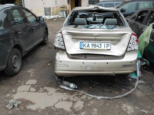 Бежевый Шевроле Лачетти, объемом двигателя 1.8 л и пробегом 216 тыс. км за 1200 $, фото 3 на Automoto.ua