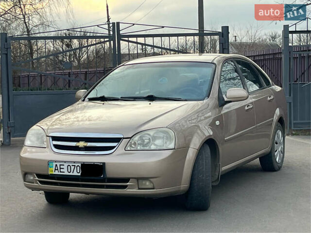 Бежевий Шевроле Лачетті, об'ємом двигуна 1.8 л та пробігом 200 тис. км за 3999 $, фото 2 на Automoto.ua