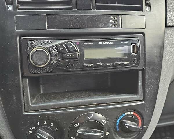 Бежевий Шевроле Лачетті, об'ємом двигуна 1.6 л та пробігом 200 тис. км за 2000 $, фото 17 на Automoto.ua