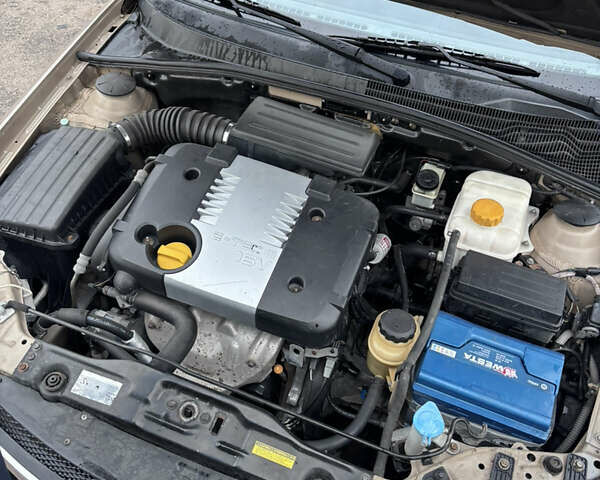 Бежевый Шевроле Лачетти, объемом двигателя 1.8 л и пробегом 250 тыс. км за 4999 $, фото 15 на Automoto.ua