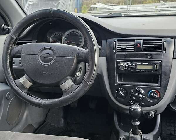 Бежевий Шевроле Лачетті, об'ємом двигуна 1.6 л та пробігом 200 тис. км за 2000 $, фото 16 на Automoto.ua