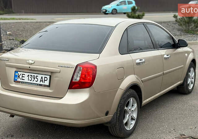 Бежевый Шевроле Лачетти, объемом двигателя 1.6 л и пробегом 230 тыс. км за 4200 $, фото 3 на Automoto.ua