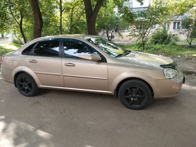 Бежевый Шевроле Лачетти, объемом двигателя 1.8 л и пробегом 260 тыс. км за 3450 $, фото 4 на Automoto.ua