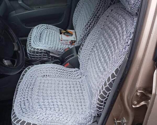 Бежевий Шевроле Лачетті, об'ємом двигуна 1.6 л та пробігом 273 тис. км за 3400 $, фото 4 на Automoto.ua