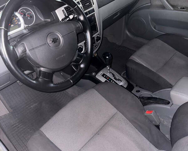 Бежевый Шевроле Лачетти, объемом двигателя 1.8 л и пробегом 320 тыс. км за 3700 $, фото 7 на Automoto.ua