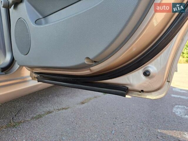 Бежевый Шевроле Лачетти, объемом двигателя 1.8 л и пробегом 126 тыс. км за 5800 $, фото 9 на Automoto.ua